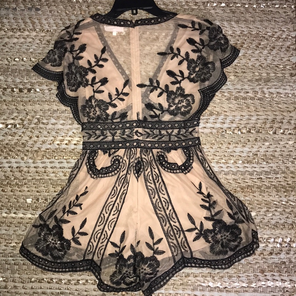 romper - Picture 2 of 3